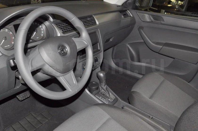 Skoda Rapid 1.6 MPI at Active