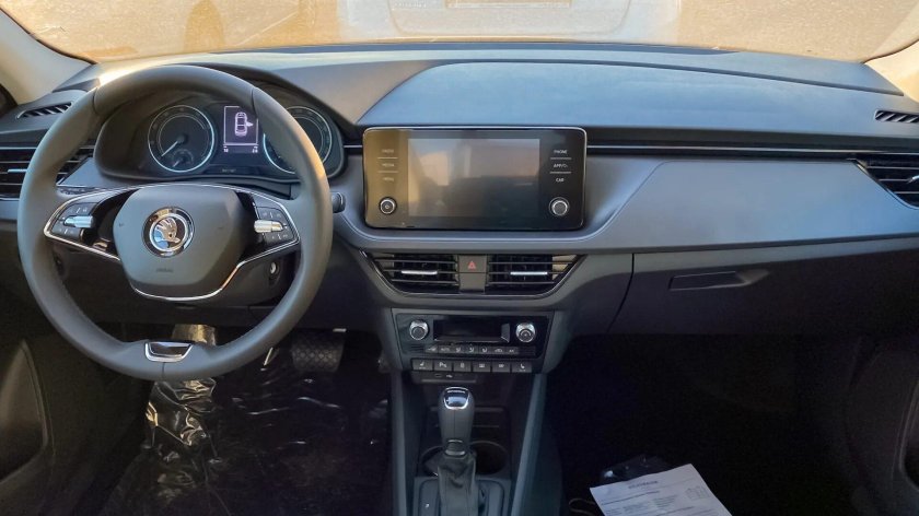 Шкода Рапид 2021 салон