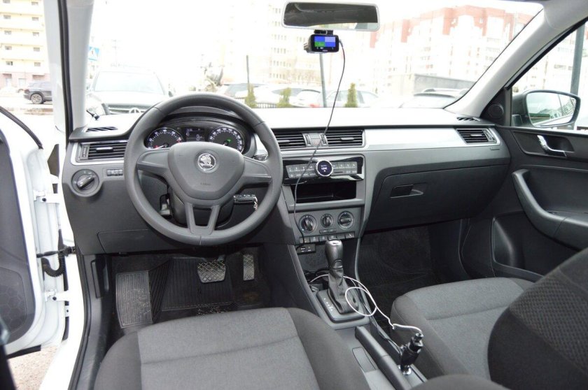 Шкода рапид ambition 2015