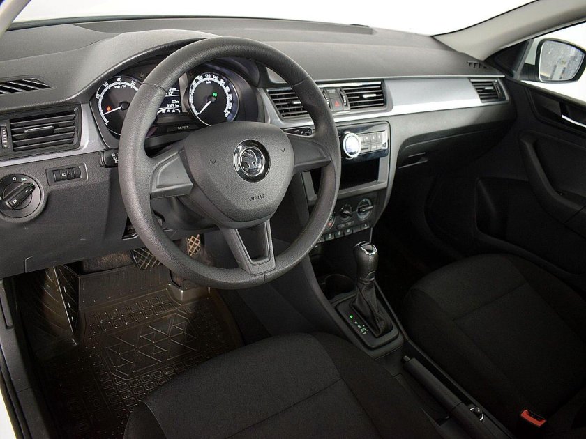 Шкода Рапид 2022