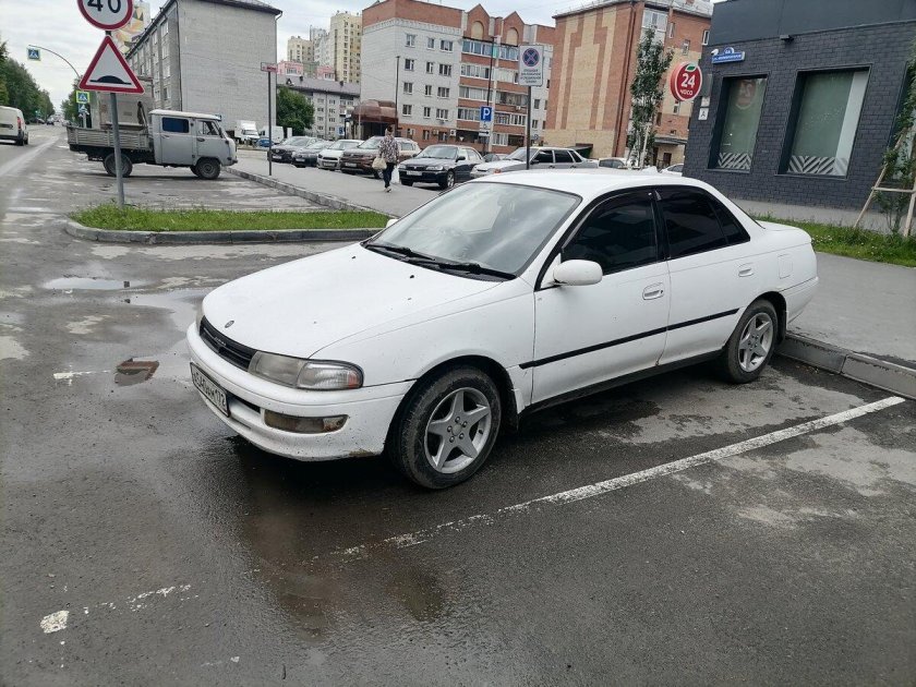 Тойота карина 1993 года