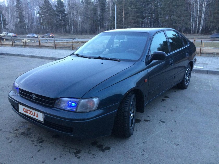 Toyota Carina e 1995