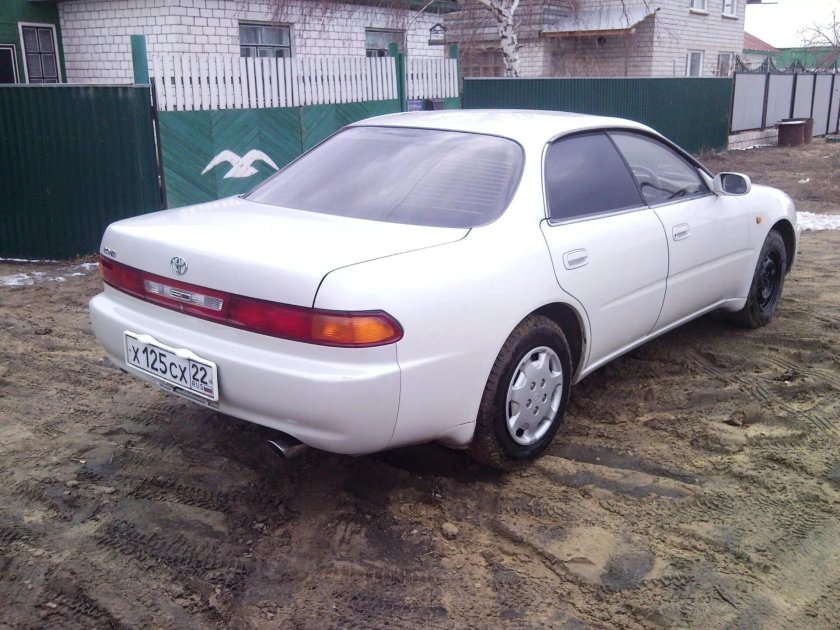 Тойота Карина ед 1995