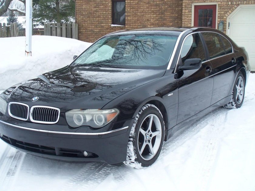 BMW 750 2004