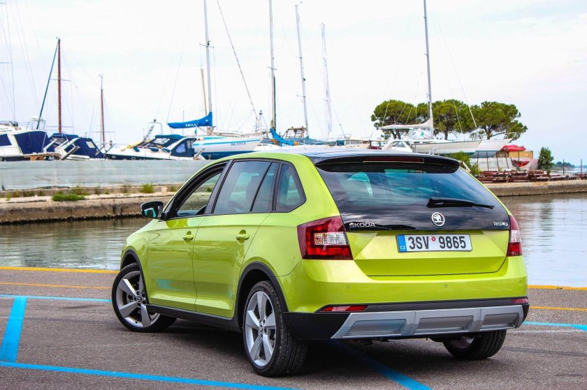 Шкода Рапид Spaceback