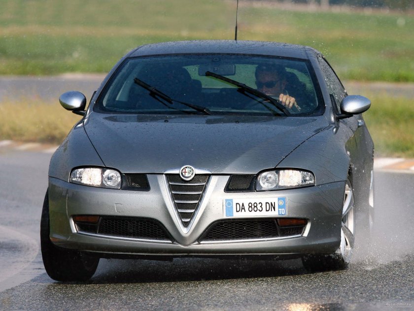 Alfa Romeo gt 2010
