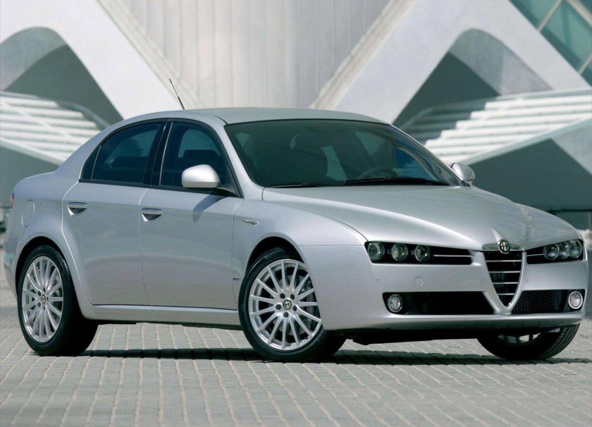Alfa Romeo 159 седан