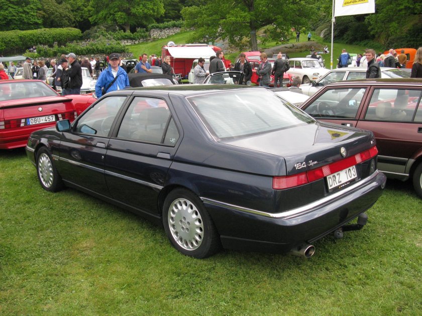 Alfa Romeo 164