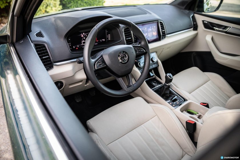 Skoda Karoq 2022 салон