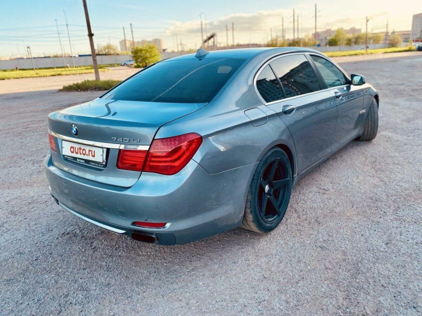 Bmw 750 li xdrive