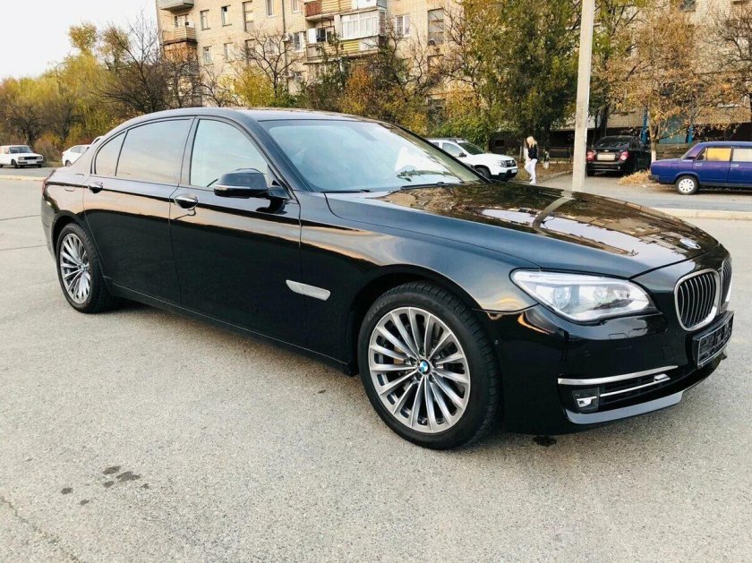БМВ 740 li XDRIVE