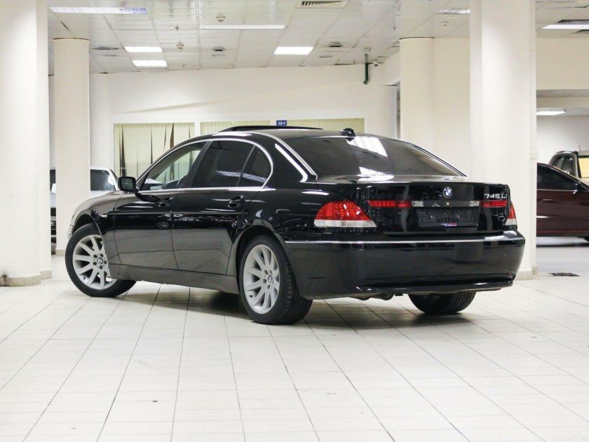 BMW 740 2008