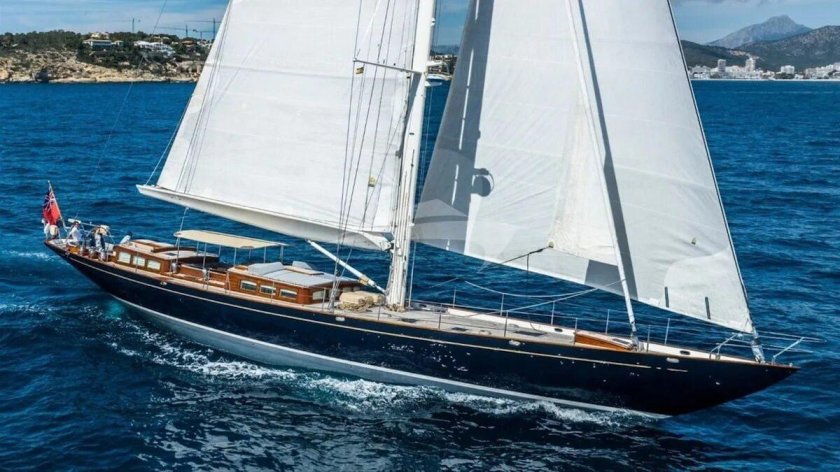 Henderson яхта парусная