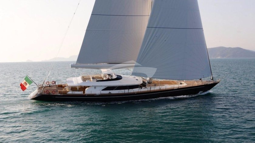 Парусные яхты Perini Navi