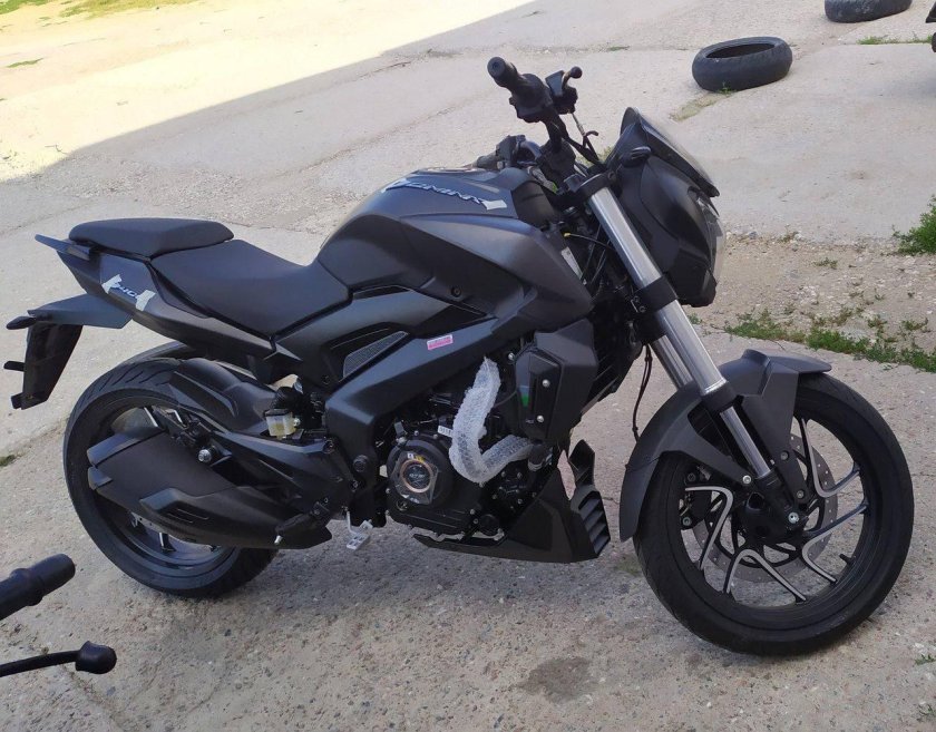 Мотоцикл Bajaj Dominar 400