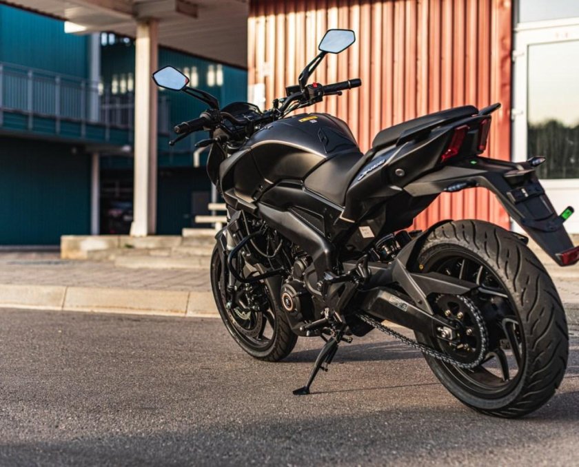 Мотоцикл Dominar 400