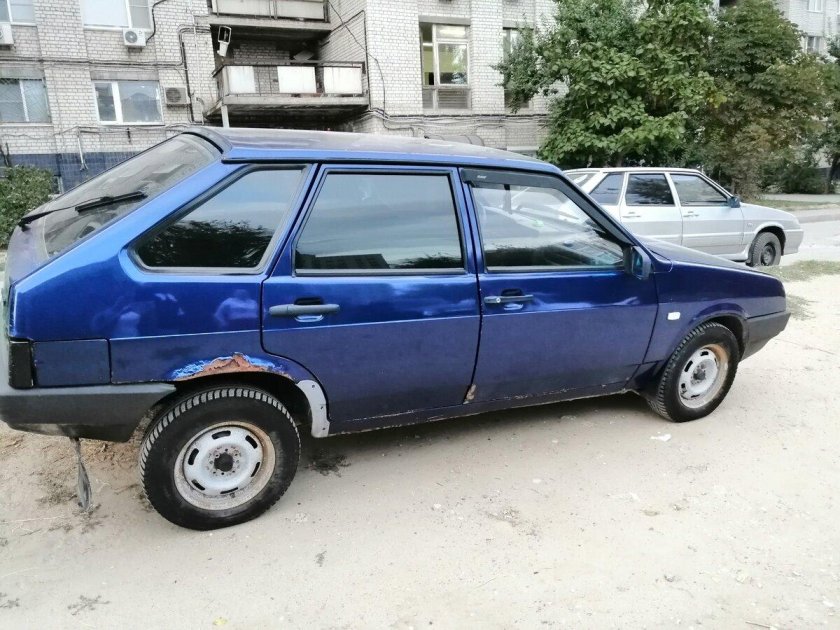 ВАЗ 21093 синий