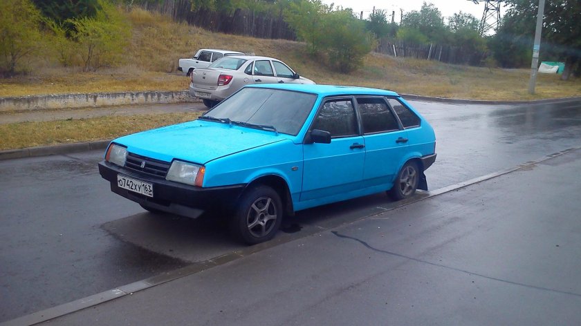 ВАЗ 2109 голубая