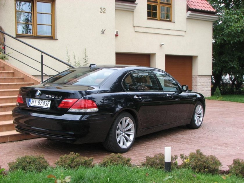 БМВ 760 е66