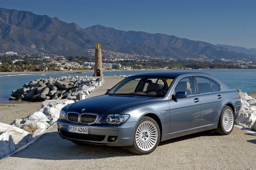 BMW 7 e65