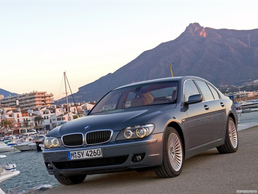 BMW 7 e65