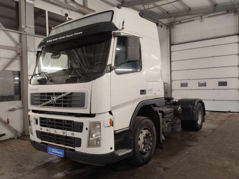 Седельный тягач вольво