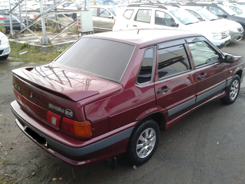 ВАЗ 2115 бордовая