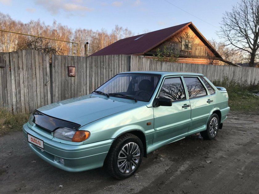 ВАЗ 2115 зеленая