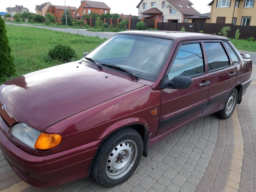 ВАЗ 2115 бордовая
