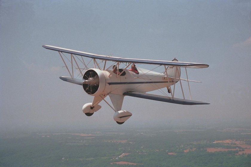 Пассажирский винтовой самолёт биплан