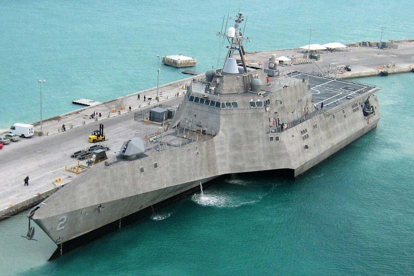 Корабль ВМС США USS LCS-2