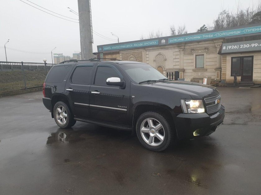 Chevrolet Tahoe Black 2012
