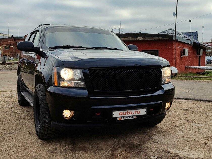 Chevrolet tahoe black 2012
