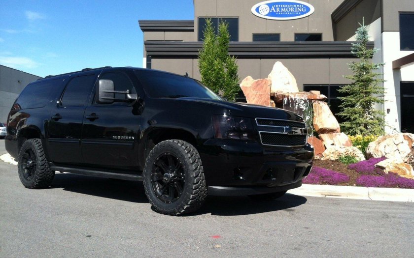 Шевроле Тахо броневик