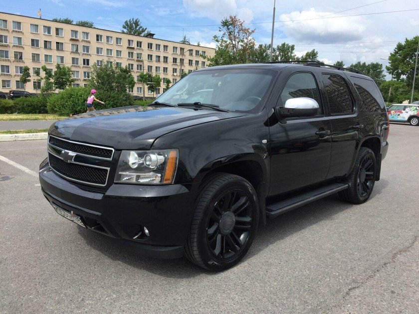 Шевроле черный джип