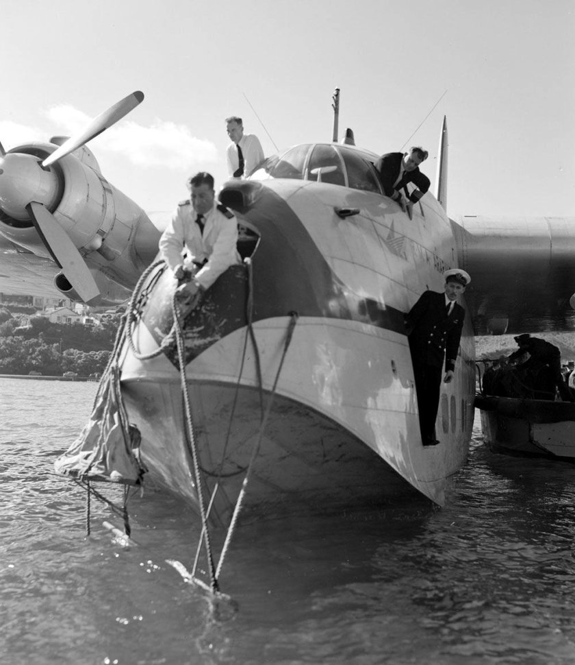 Самолет "летающая лодка" Boeing 314 Clipper