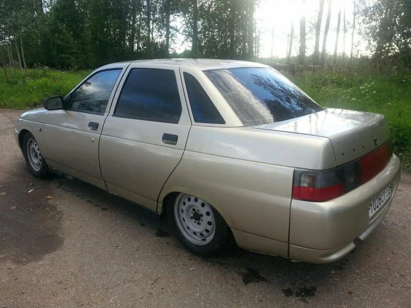 ВАЗ 2110 бежевая