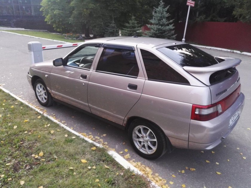 ВАЗ 2112 бежевый металлик