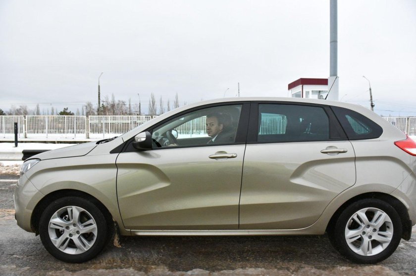 Лада XRAY серый базальт