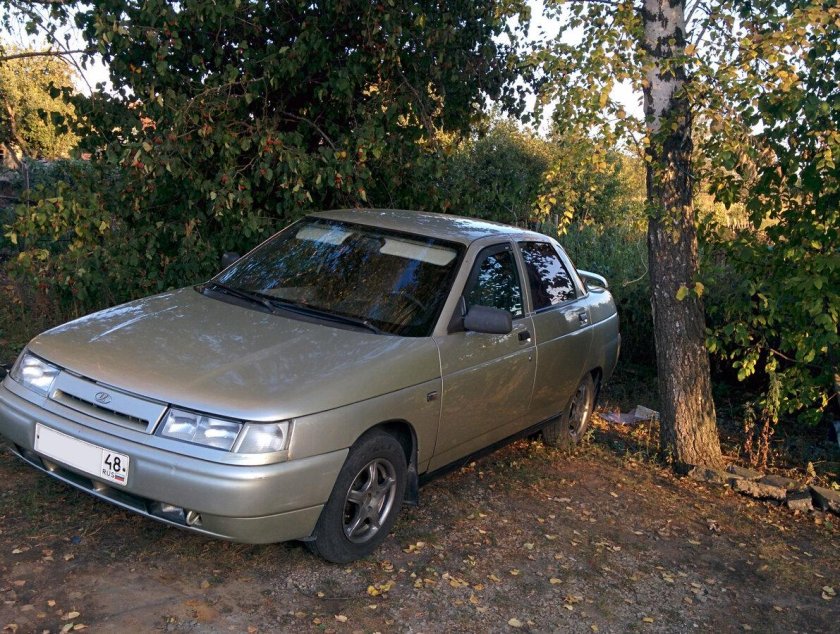 ВАЗ 2110 бежевая