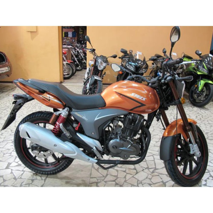Мотоцикл stels Flame 200
