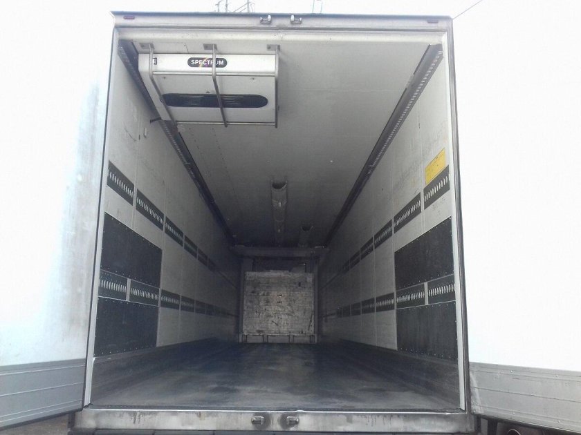 Полуприцеп Шмитц внутри