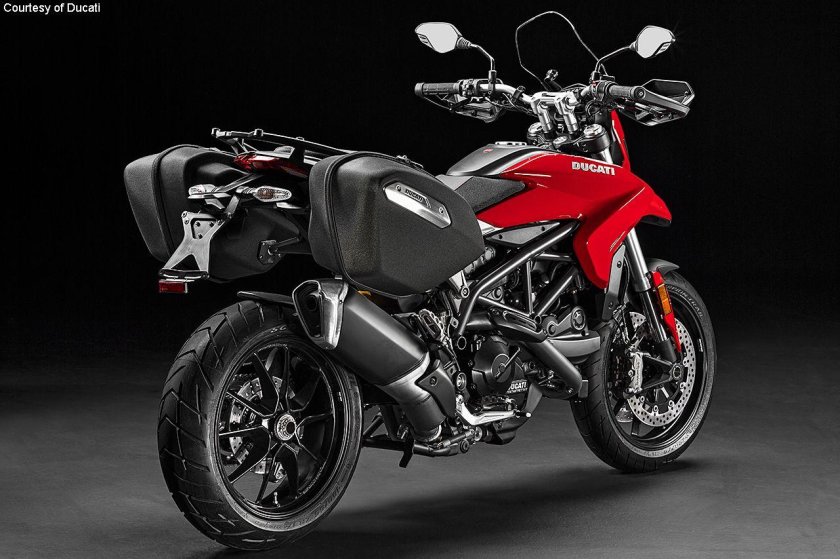 Ducati Hyperstrada 939