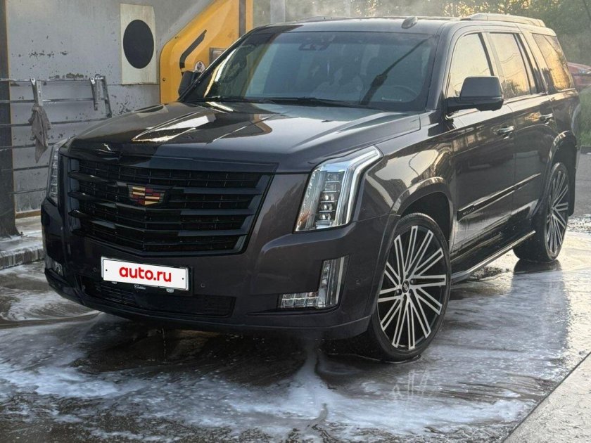 Машина cadillac escalade