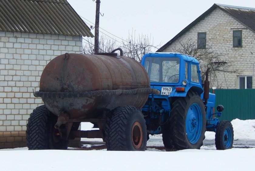 Трактор МТЗ 80 С бочкой