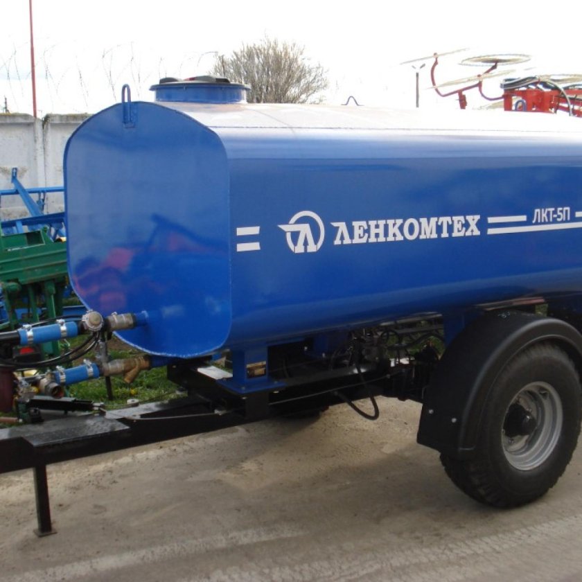 Полуприцеп поливомоечный ЛКТ-5п