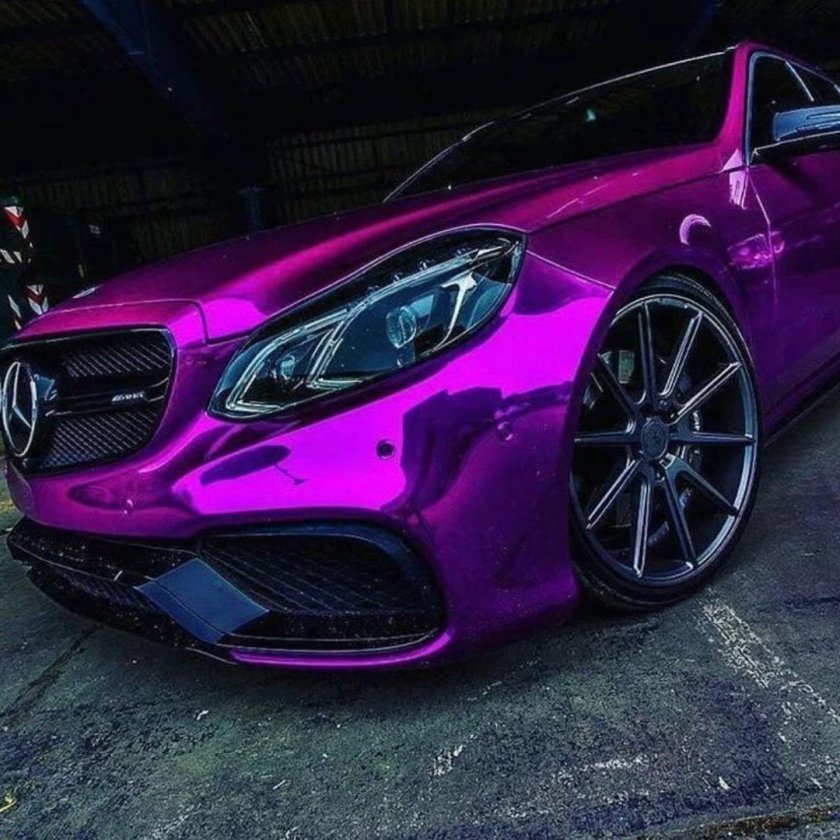 Фиолетовый Мерседес АМГ