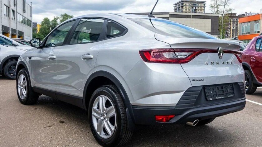 Renault Arkana серая