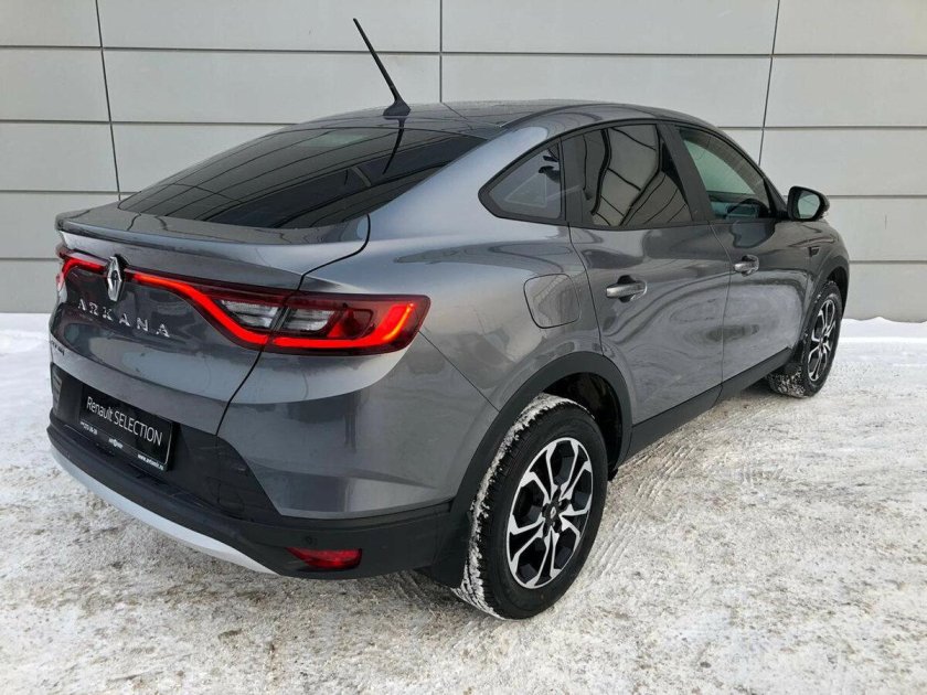 Renault Arkana серая