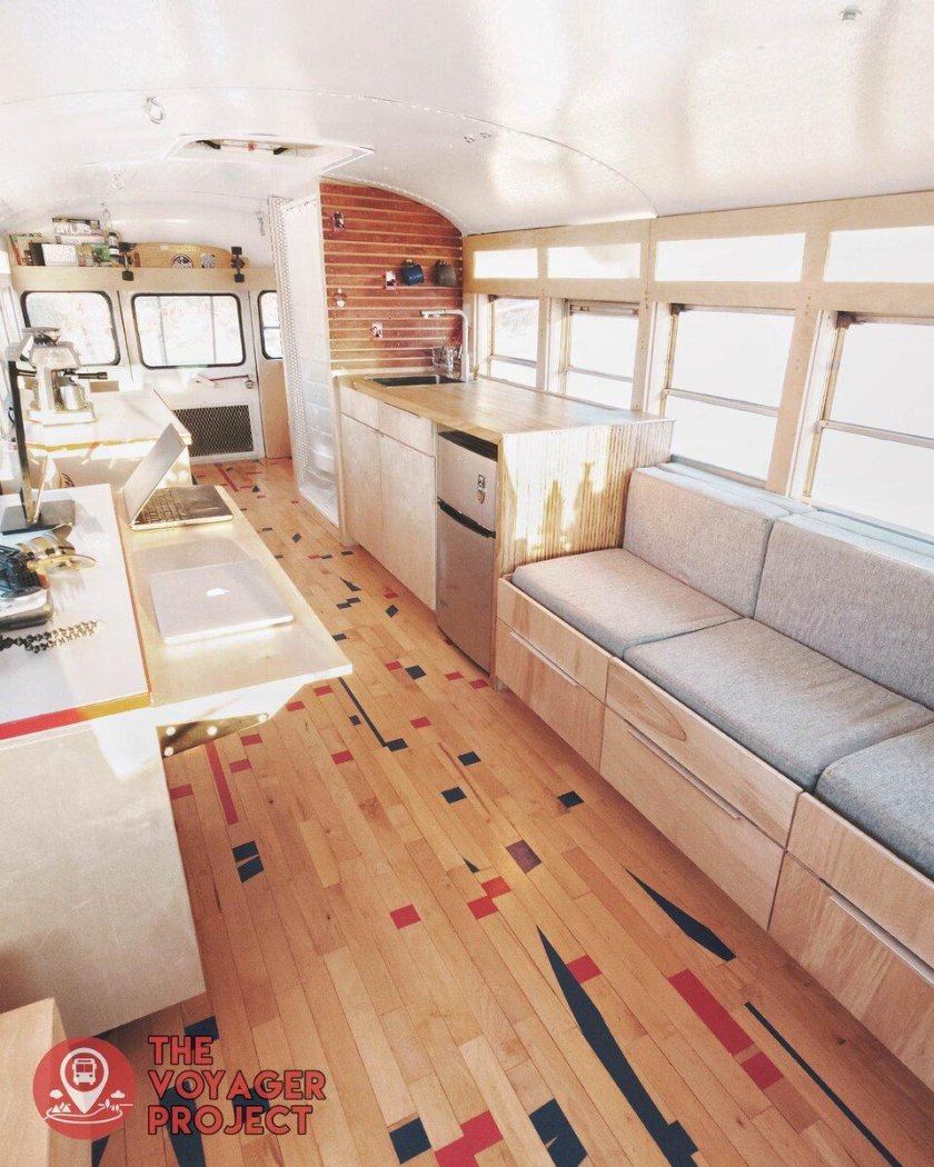 Кемпер автодом автобус